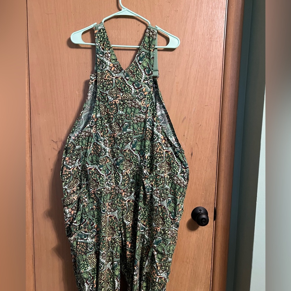 Duluth Trading Co Women's Heirloom Gardening Bib Overalls in Succulent Garden